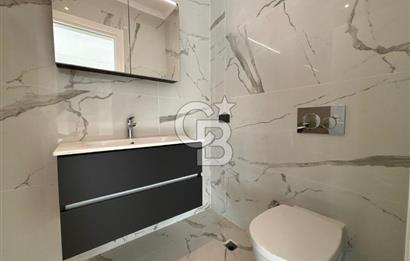 CADDEBOSTAN YALI PARSELİNDE DENİZ MANZARALI 260M2 NET 5+1 KİRALIK DAİRE