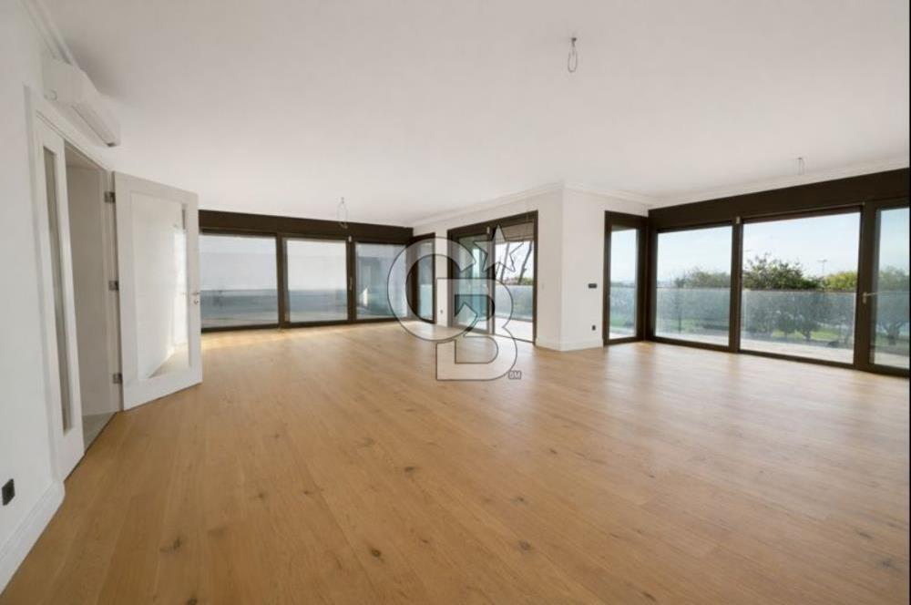 CADDEBOSTAN YALI PARSELİNDE DENİZ MANZARALI 260M2 NET 5+1 KİRALIK DAİRE