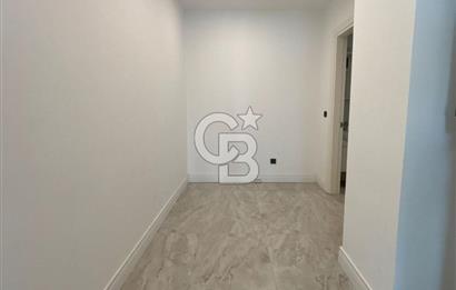 CADDEBOSTAN YALI PARSELİNDE DENİZ MANZARALI 260M2 NET 5+1 KİRALIK DAİRE