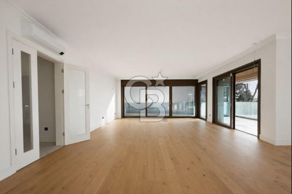 CADDEBOSTAN YALI PARSELİNDE DENİZ MANZARALI 260M2 NET 5+1 KİRALIK DAİRE