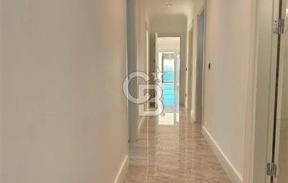 CADDEBOSTAN YALI PARSELİNDE DENİZ MANZARALI 260M2 NET 5+1 KİRALIK DAİRE