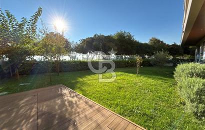 CADDEBOSTAN YALI PARSELİNDE DENİZ MANZARALI 260M2 NET 5+1 KİRALIK DAİRE