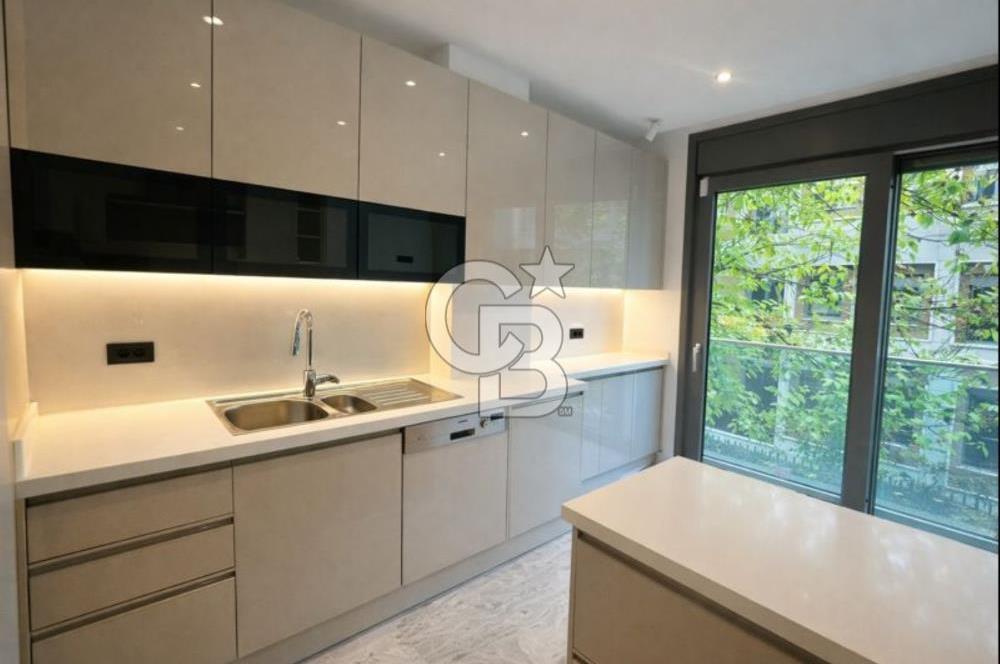 CADDEBOSTAN YALI PARSELİNDE DENİZ MANZARALI 260M2 NET 5+1 KİRALIK DAİRE