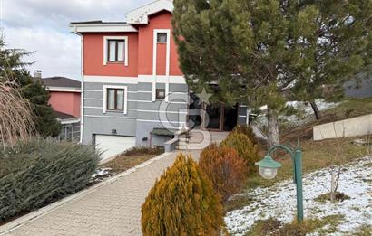 ALACAATLI 'DA MANZARALI HAVUZLU SİTEDE SATILIK 4+1 VİLLA