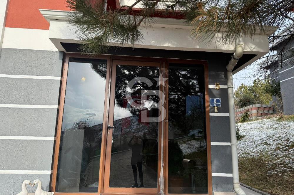 ALACAATLI 'DA MANZARALI HAVUZLU SİTEDE SATILIK 4+1 VİLLA