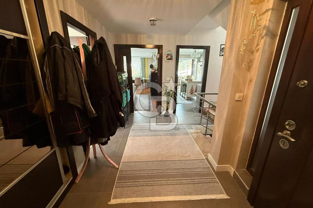 ALACAATLI 'DA MANZARALI HAVUZLU SİTEDE SATILIK 4+1 VİLLA