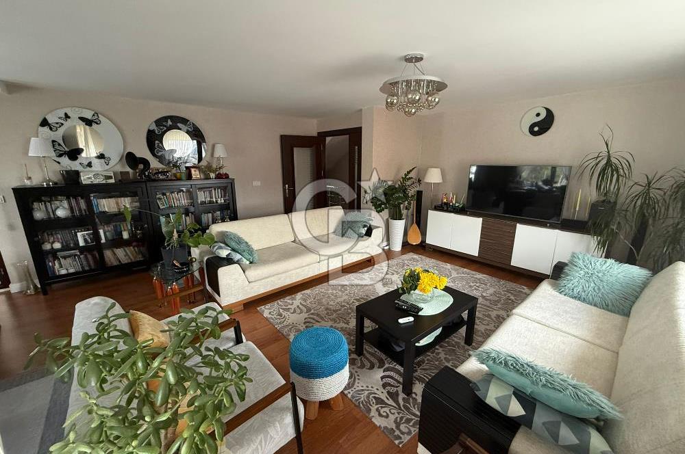 ALACAATLI 'DA MANZARALI HAVUZLU SİTEDE SATILIK 4+1 VİLLA