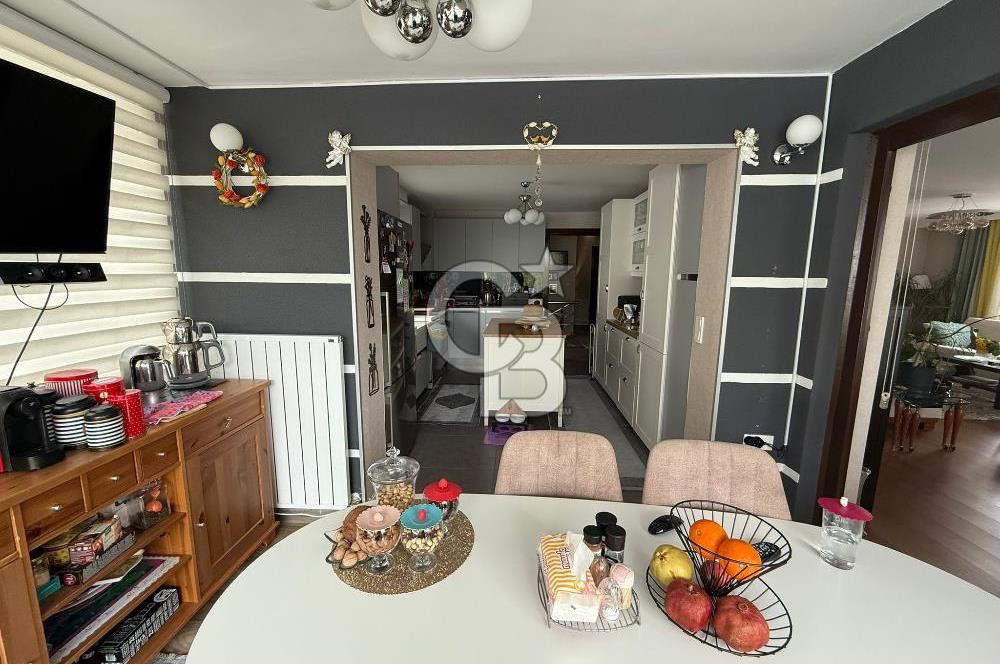 ALACAATLI 'DA MANZARALI HAVUZLU SİTEDE SATILIK 4+1 VİLLA