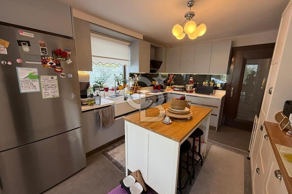 ALACAATLI 'DA MANZARALI HAVUZLU SİTEDE SATILIK 4+1 VİLLA