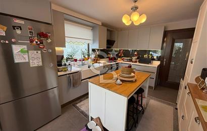 ALACAATLI 'DA MANZARALI HAVUZLU SİTEDE SATILIK 4+1 VİLLA