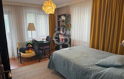 ALACAATLI 'DA MANZARALI HAVUZLU SİTEDE SATILIK 4+1 VİLLA