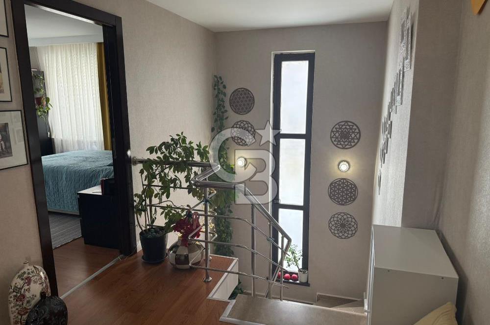 ALACAATLI 'DA MANZARALI HAVUZLU SİTEDE SATILIK 4+1 VİLLA