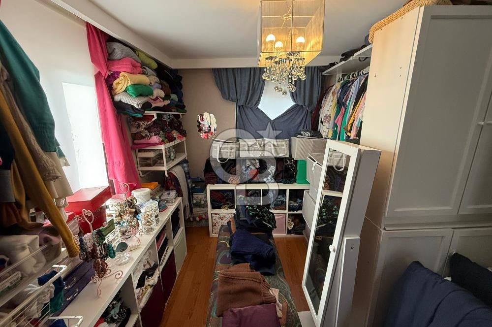 ALACAATLI 'DA MANZARALI HAVUZLU SİTEDE SATILIK 4+1 VİLLA