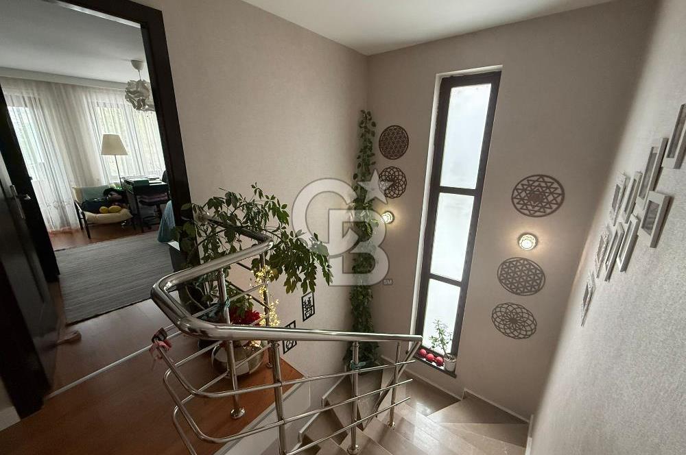 ALACAATLI 'DA MANZARALI HAVUZLU SİTEDE SATILIK 4+1 VİLLA