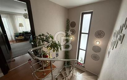 ALACAATLI 'DA MANZARALI HAVUZLU SİTEDE SATILIK 4+1 VİLLA