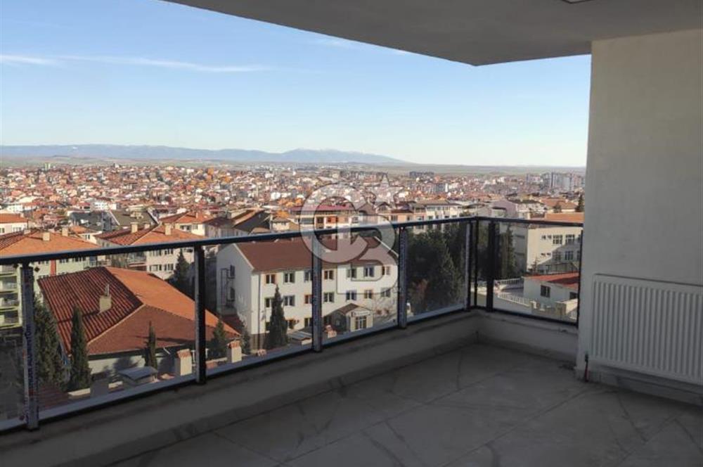 UŞAK MERKEZDE MANZARALI CAM BALKONLU 3+1 SATILIK DAİRE