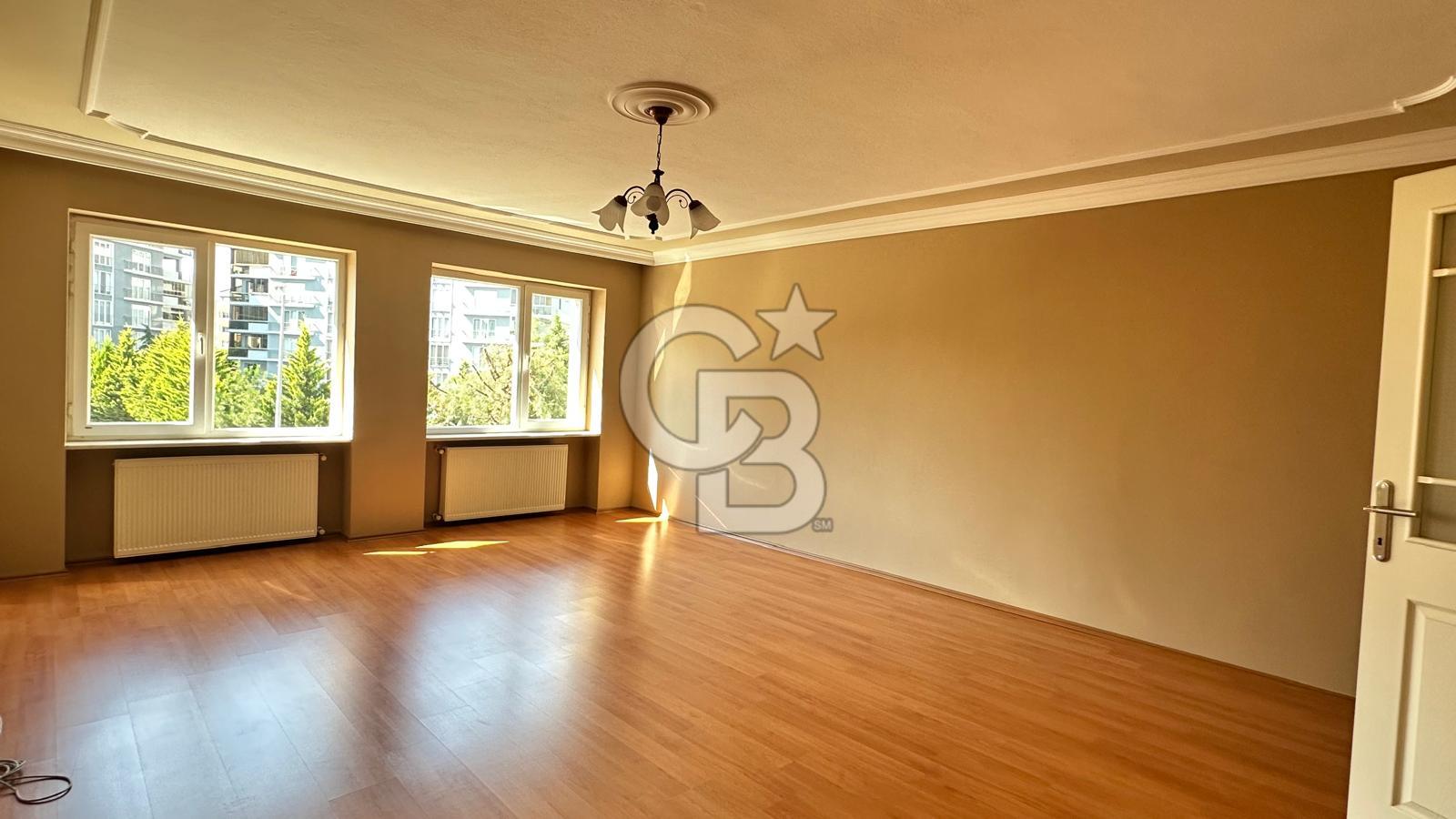 NİLÜFER/ÖZLÜCE ONUR SİTESİN DE SATILIK BAKIMLI 3+1 DAİRE