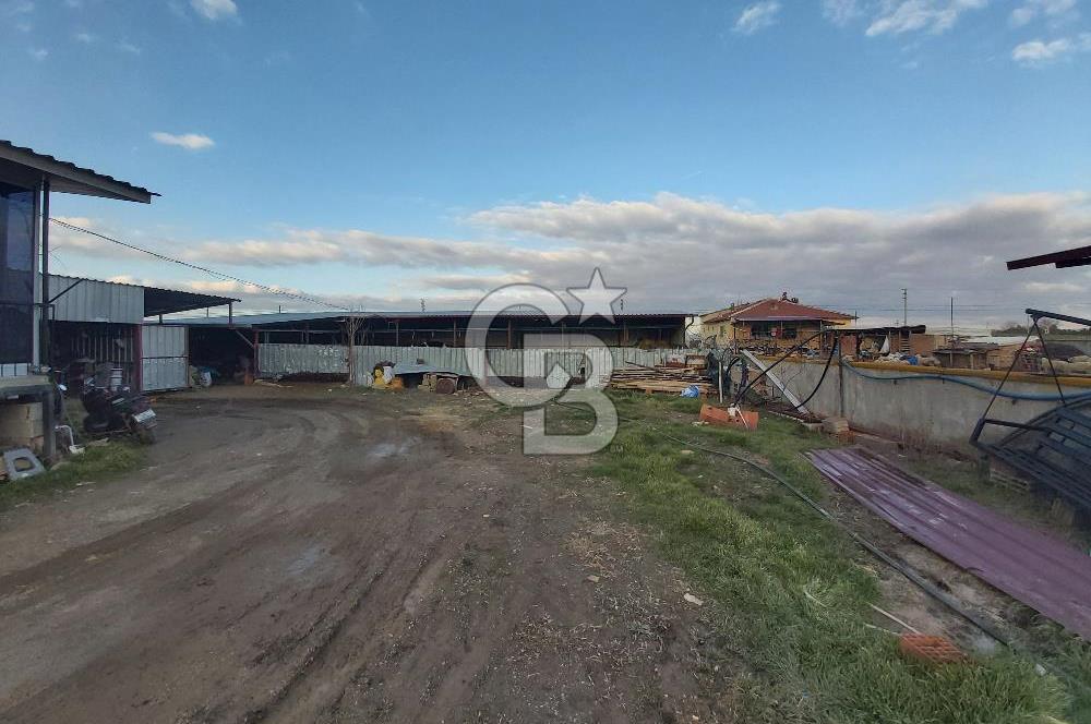 Dazkırı-Bozan Köyünde 6+1 Satılık Konut, Besihane ve Müştemilatı