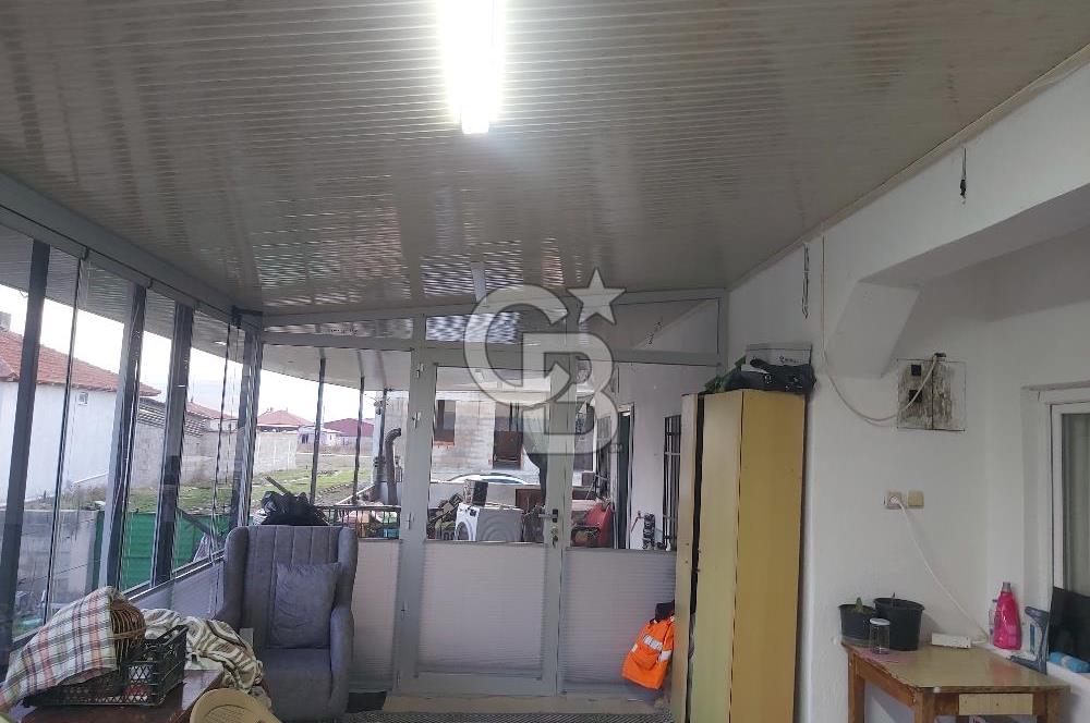 Dazkırı-Bozan Köyünde 6+1 Satılık Konut, Besihane ve Müştemilatı