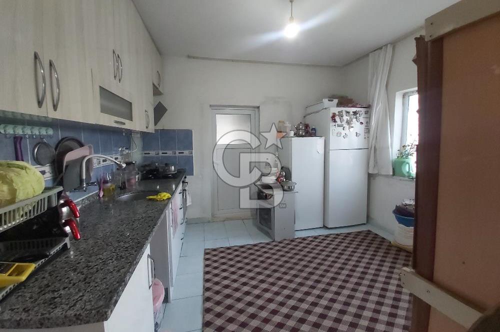 Dazkırı-Bozan Köyünde 6+1 Satılık Konut, Besihane ve Müştemilatı