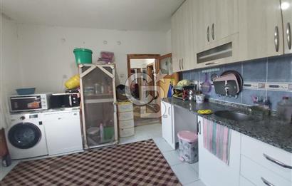 Dazkırı-Bozan Köyünde 6+1 Satılık Konut, Besihane ve Müştemilatı