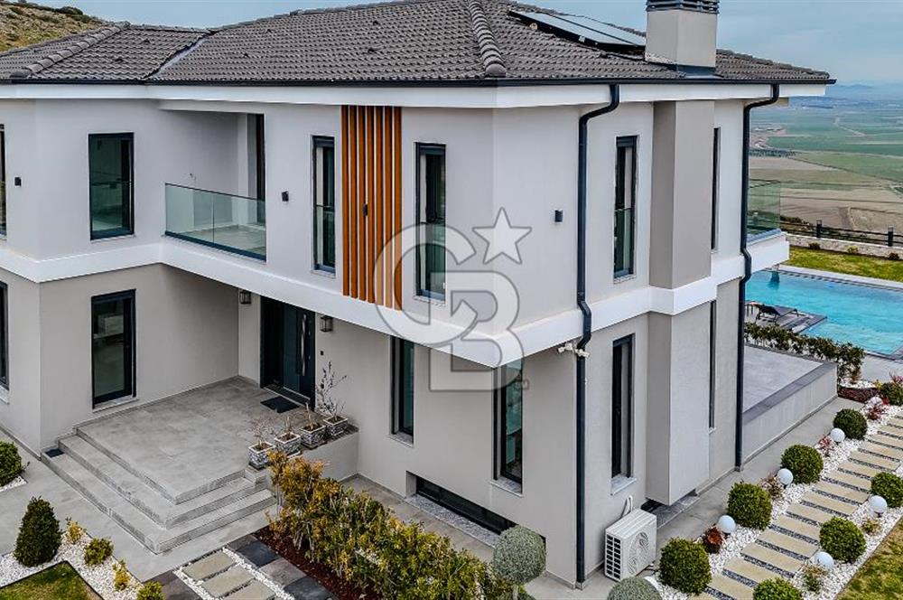 FOÇA YENİBAĞARASI'DA 5+1 TRİPLEX LOFT DENİZ MANZARALI SATILIK LÜKS VİLLA