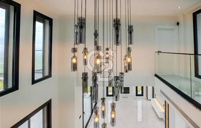 FOÇA YENİBAĞARASI'DA 5+1 TRİPLEX LOFT DENİZ MANZARALI SATILIK LÜKS VİLLA