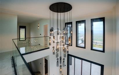 FOÇA YENİBAĞARASI'DA 5+1 TRİPLEX LOFT DENİZ MANZARALI SATILIK LÜKS VİLLA