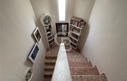 Yeni Şakran’da Denize Sıfır Dubleks Villa Havuzlu Site Üçinde