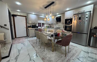 Foça Bağarası’nda Havuzlu Site İçinde 4+1 Tripleks