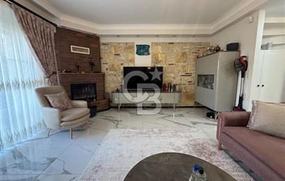 Foça Bağarası’nda Havuzlu Site İçinde 4+1 Tripleks