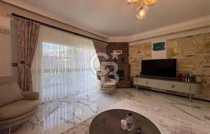 Foça Bağarası’nda Havuzlu Site İçinde 4+1 Tripleks