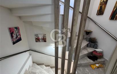 Foça Bağarası’nda Havuzlu Site İçinde 4+1 Tripleks