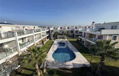 Foça Bağarası’nda Havuzlu Site İçinde 4+1 Tripleks