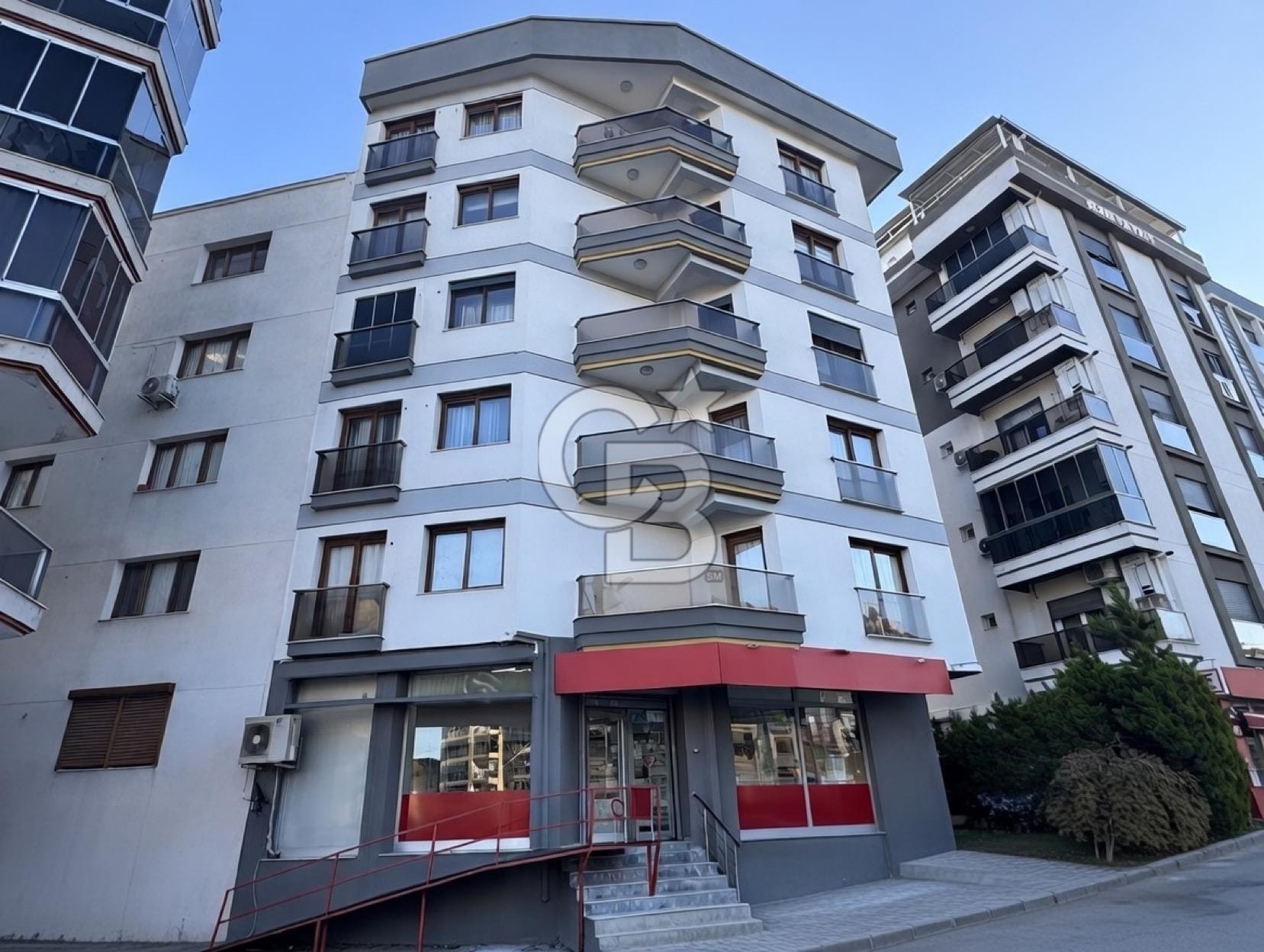 Karşıyaka Şemikler mahallesinde Satılık Merkezi Konumda, Kapalı Mutfaklı 2+1