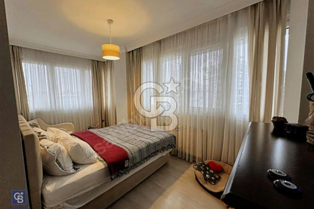 BAĞDAT CADDESİ TEPEGÖZ SOKAKTA SATILIK 3+1