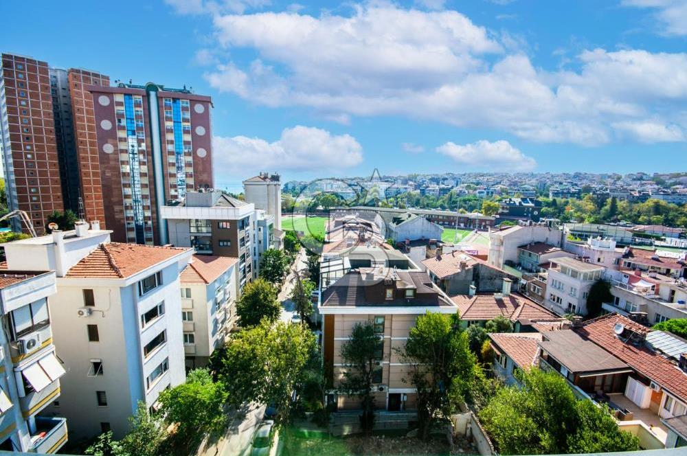 Kalamış 'ta Deniz Manzaralı Katta Tek Dubleks Daire