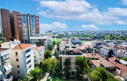 Kalamış 'ta Deniz Manzaralı Katta Tek Dubleks Daire