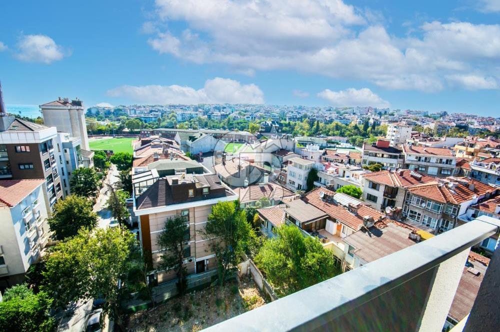 Kalamış 'ta Deniz Manzaralı Katta Tek Dubleks Daire