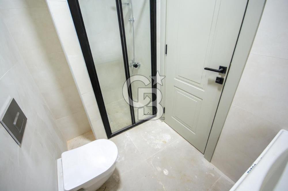 Kalamış 'ta Deniz Manzaralı Katta Tek Dubleks Daire