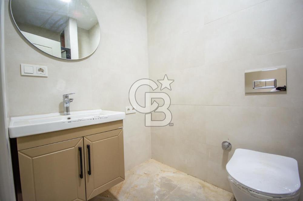 Kalamış 'ta Deniz Manzaralı Katta Tek Dubleks Daire