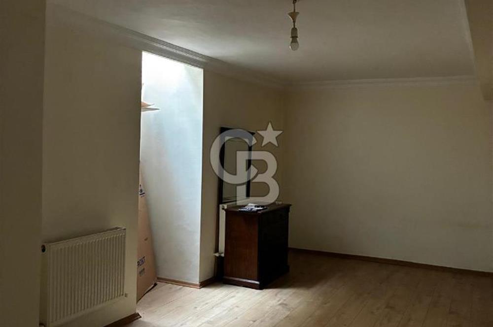 Ünalan Mahallesinde Genç Binada Satılık Geniş Ters Dublex