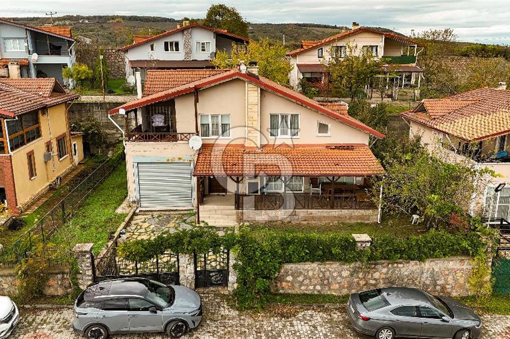 İZMİT ÇUBUKLU'DA DOĞA MANZARALI SİTE İÇİ 4+1 SATILIK VİLLA