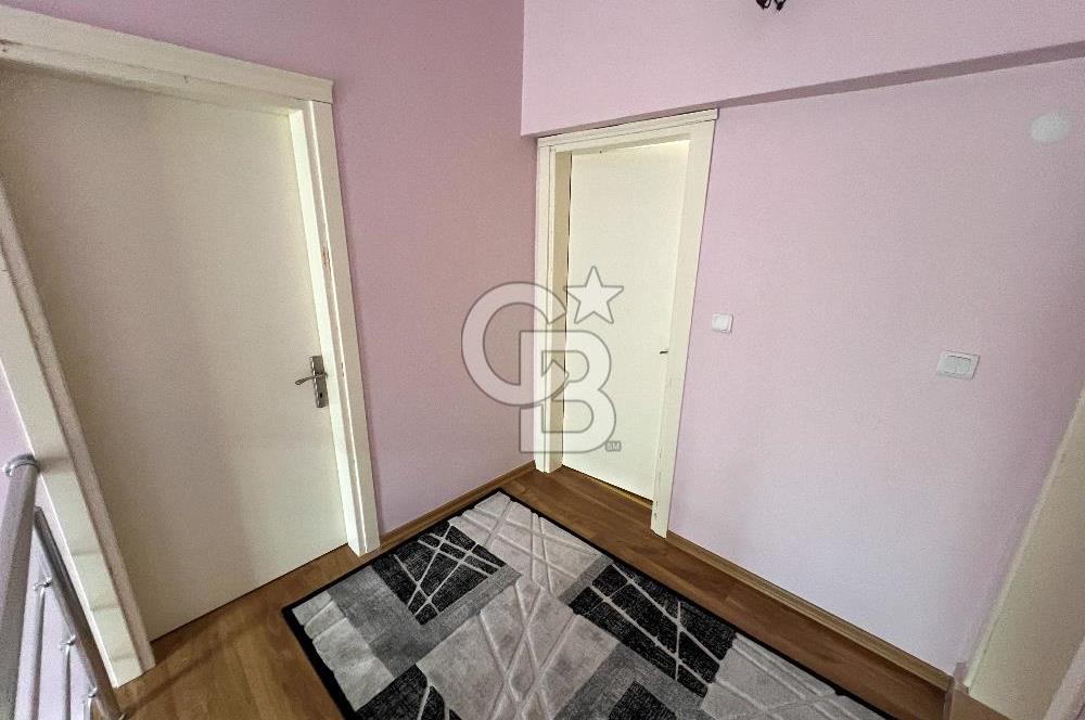 İZMİT ÇUBUKLU'DA DOĞA MANZARALI SİTE İÇİ 4+1 SATILIK VİLLA