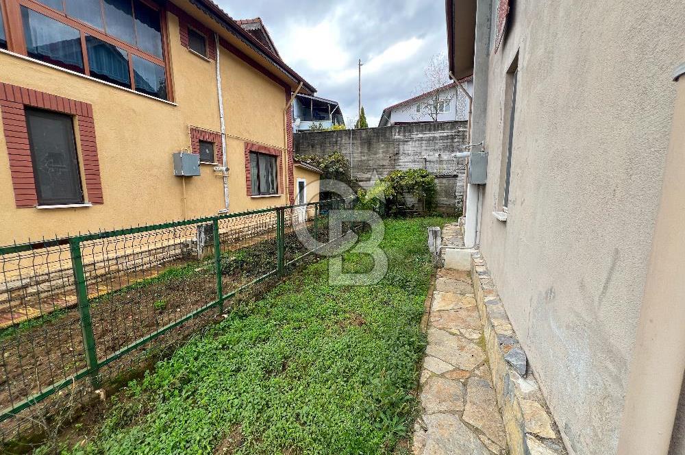 İZMİT ÇUBUKLU'DA DOĞA MANZARALI SİTE İÇİ 4+1 SATILIK VİLLA