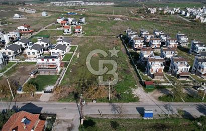 Dikilin Parlayan Bölgesi Salihler de 600 m2 İmarlı Arsa