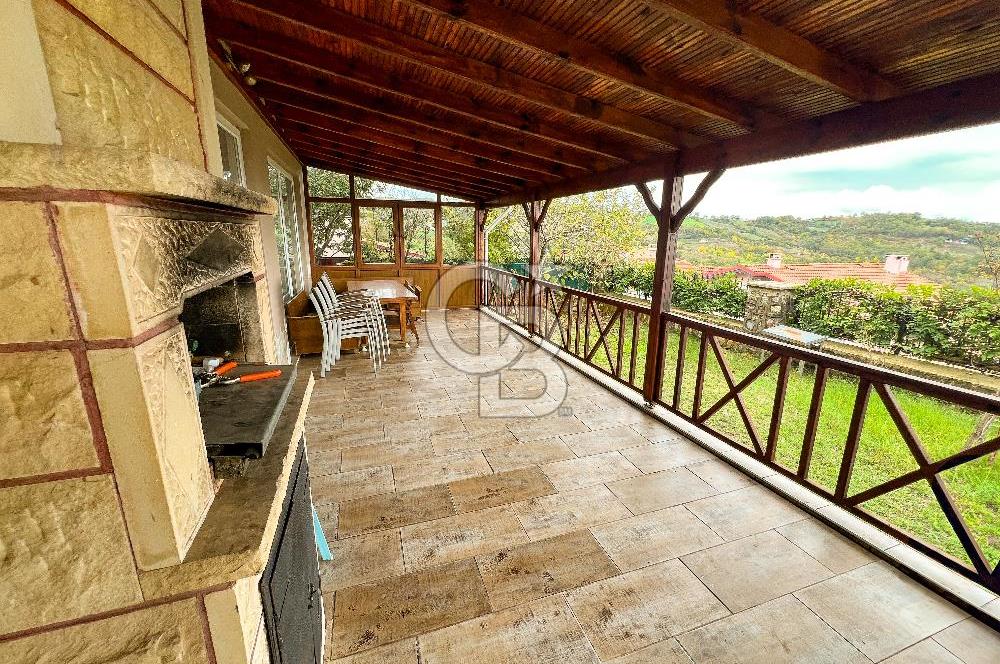 İZMİT ÇUBUKLU'DA DOĞA MANZARALI SİTE İÇİ 4+1 SATILIK VİLLA