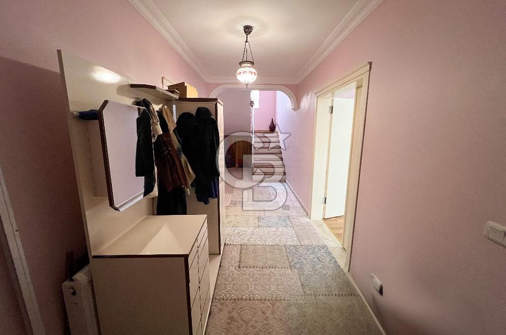 İZMİT ÇUBUKLU'DA DOĞA MANZARALI SİTE İÇİ 4+1 SATILIK VİLLA