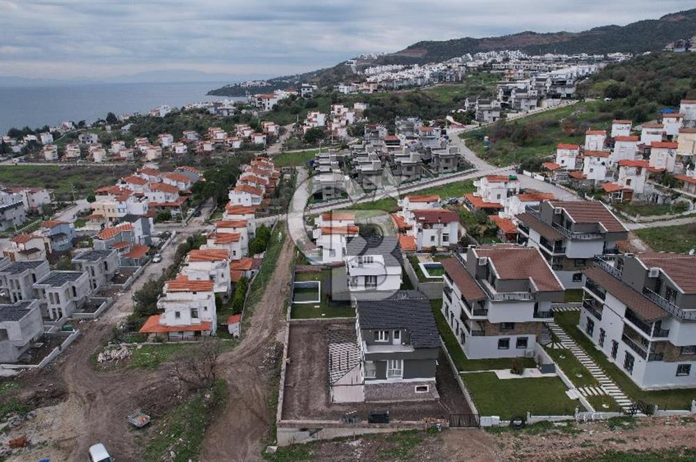 İzmirin İncisi Çandarlıda Satılık Sıfır Villa