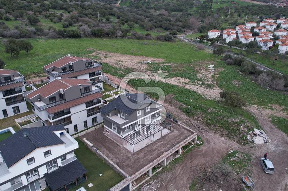İzmirin İncisi Çandarlıda Satılık Sıfır Villa